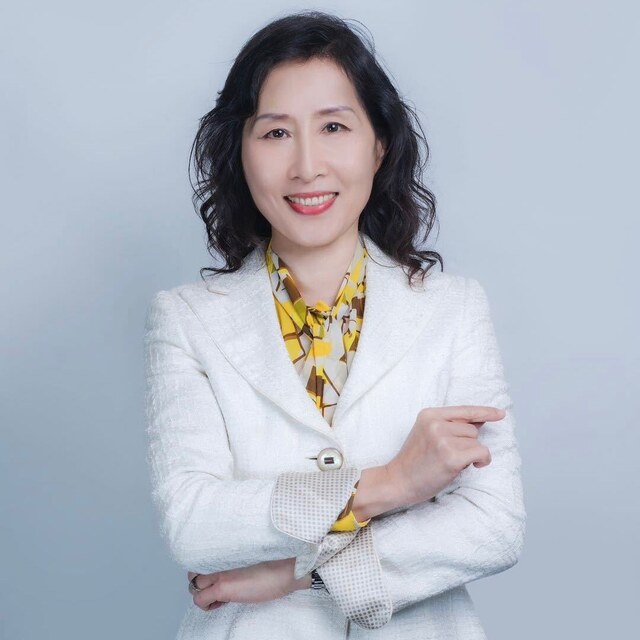 持牌移民顾问 凌红 Hong LING